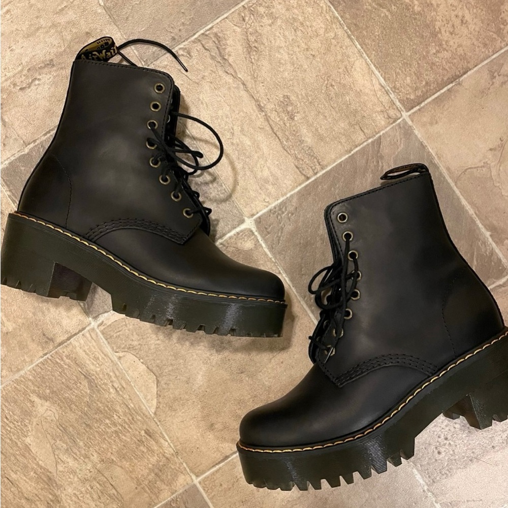 Dr. Martens Shriver Hi Black (care kit included)